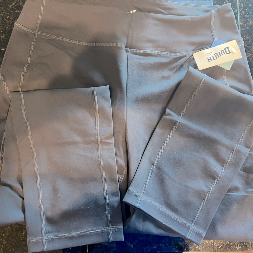 NWT Duluth Trading Co Gray Women’s Noga Classic Slim leg pants size M